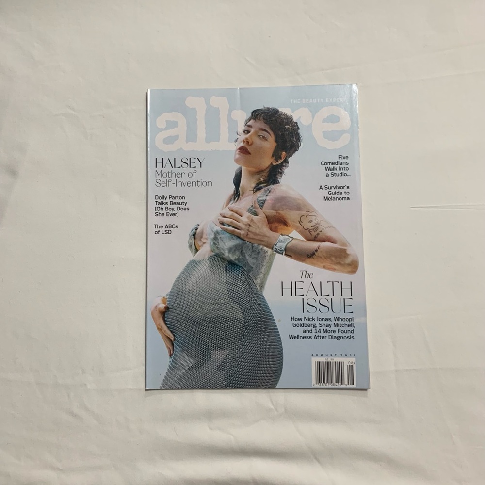 allure Halsey “Mother of Self-Invention” Issue August 2021 Magazine